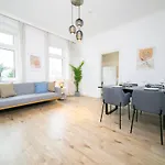 Favorite - And - Kitchen *