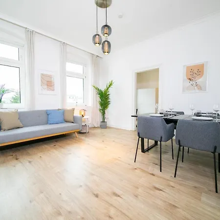 Favorite - And - Kitchen *