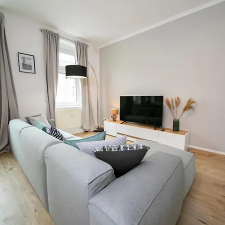 Favorite - And - Kitchen Apartament Neuss