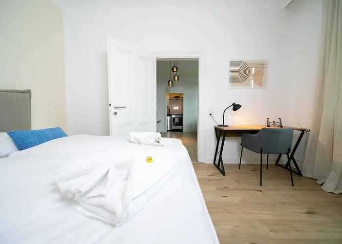 Favorite - And - Kitchen *