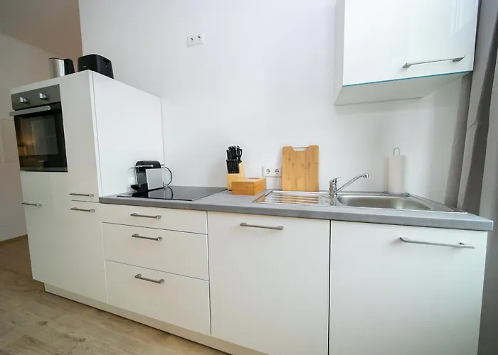 Favorite - And - Kitchen Apartamento Neuss